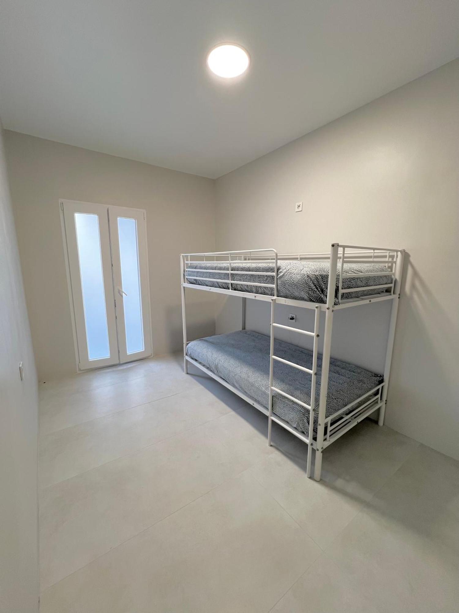Hostel Oasis Madryt Zewnętrze zdjęcie