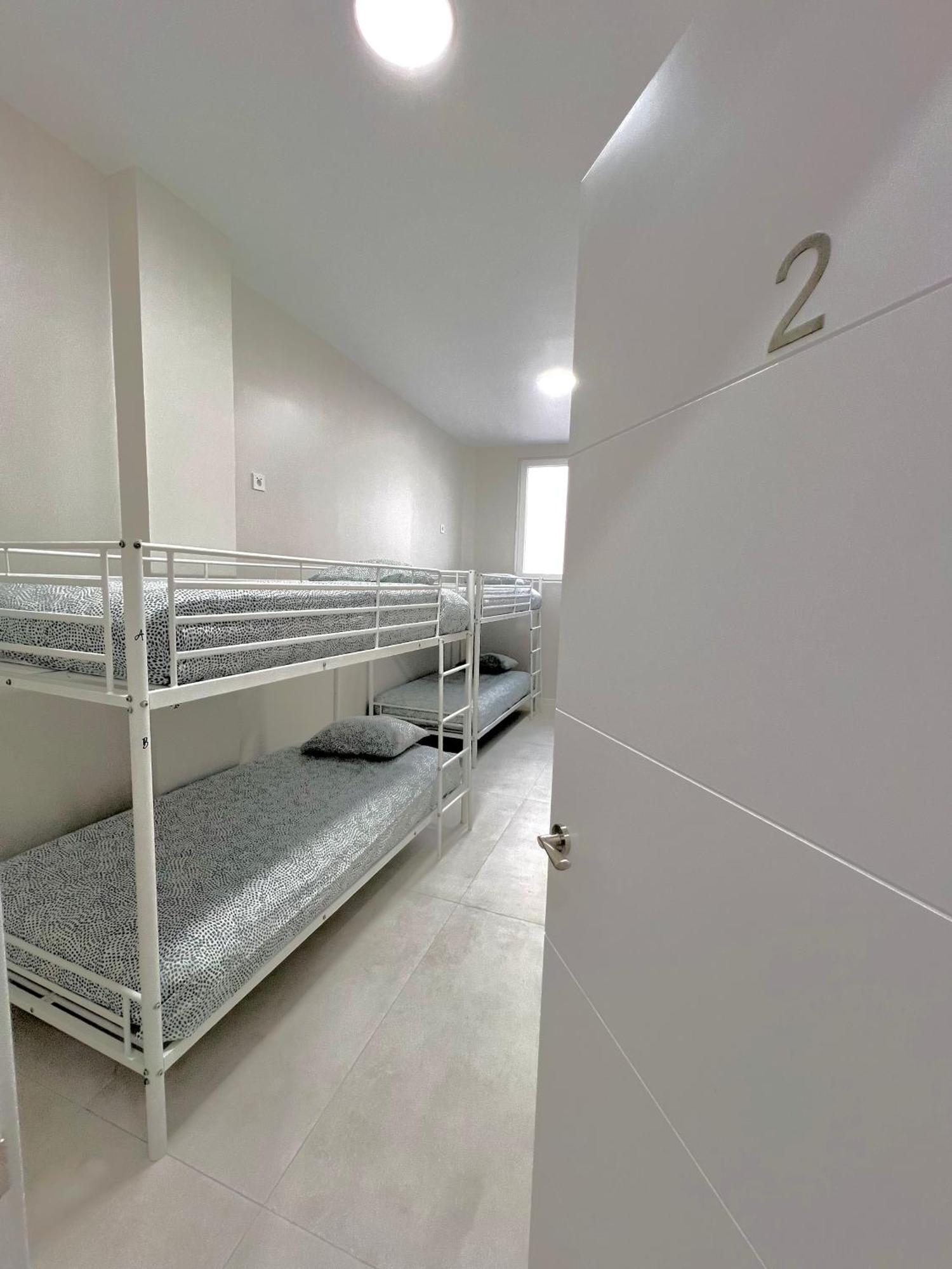 Hostel Oasis Madryt Zewnętrze zdjęcie