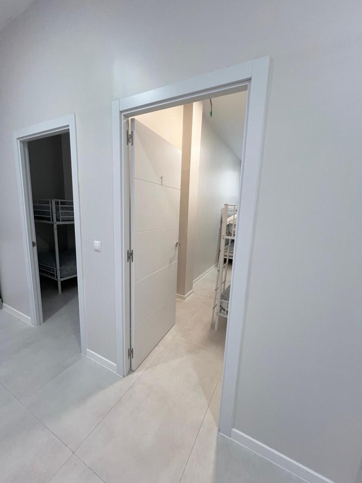 Hostel Oasis Madryt Zewnętrze zdjęcie