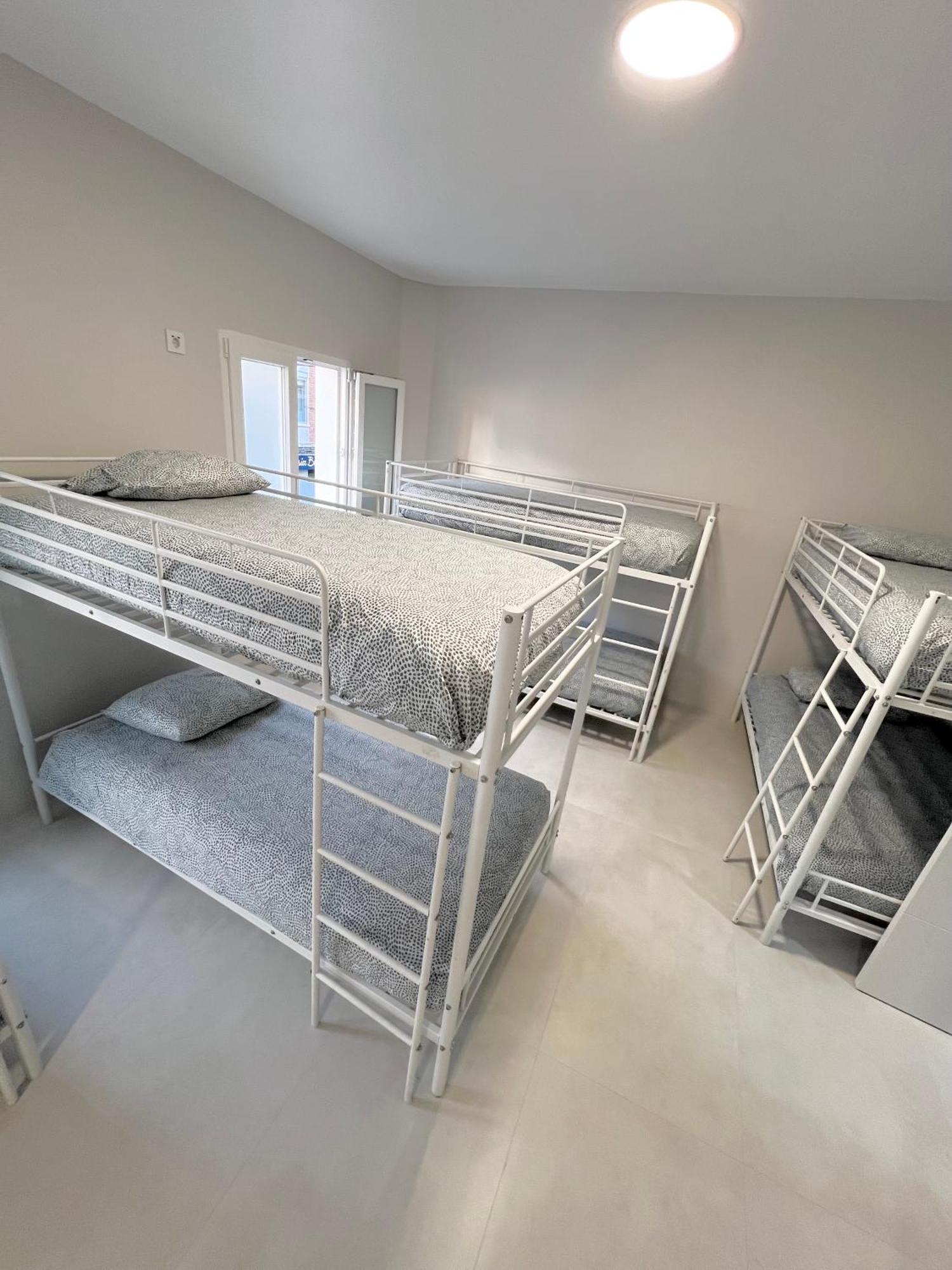 Hostel Oasis Madryt Zewnętrze zdjęcie