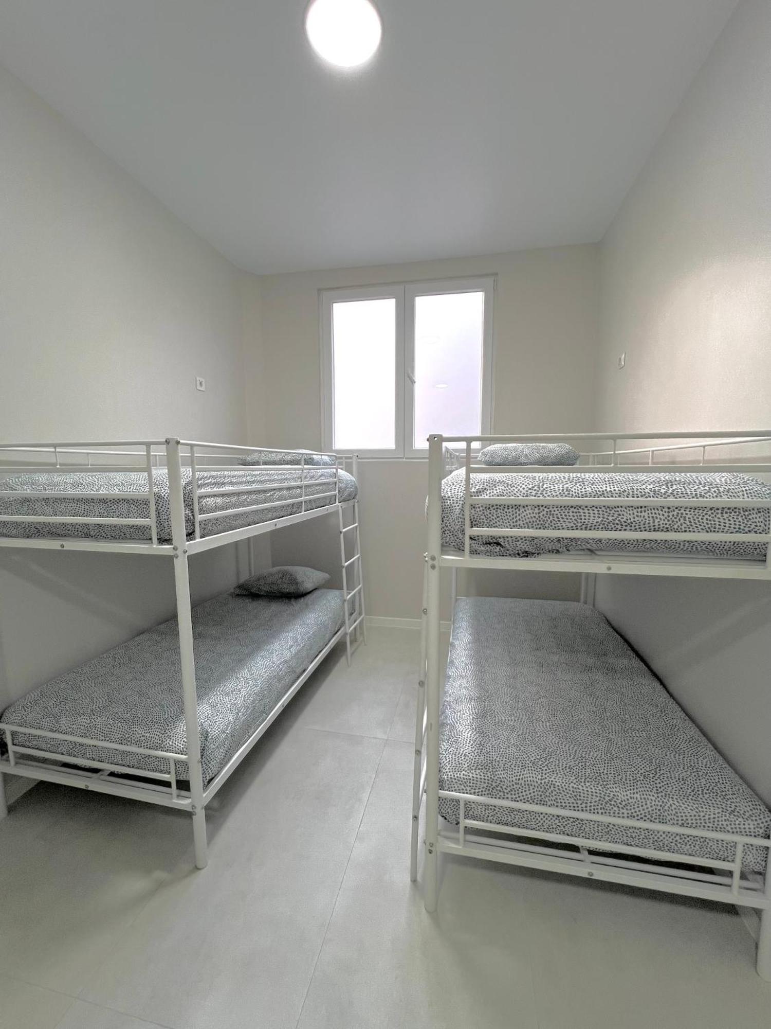 Hostel Oasis Madryt Zewnętrze zdjęcie